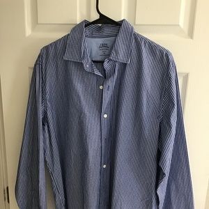 Izod  Saltwater Long sleeve Button Down